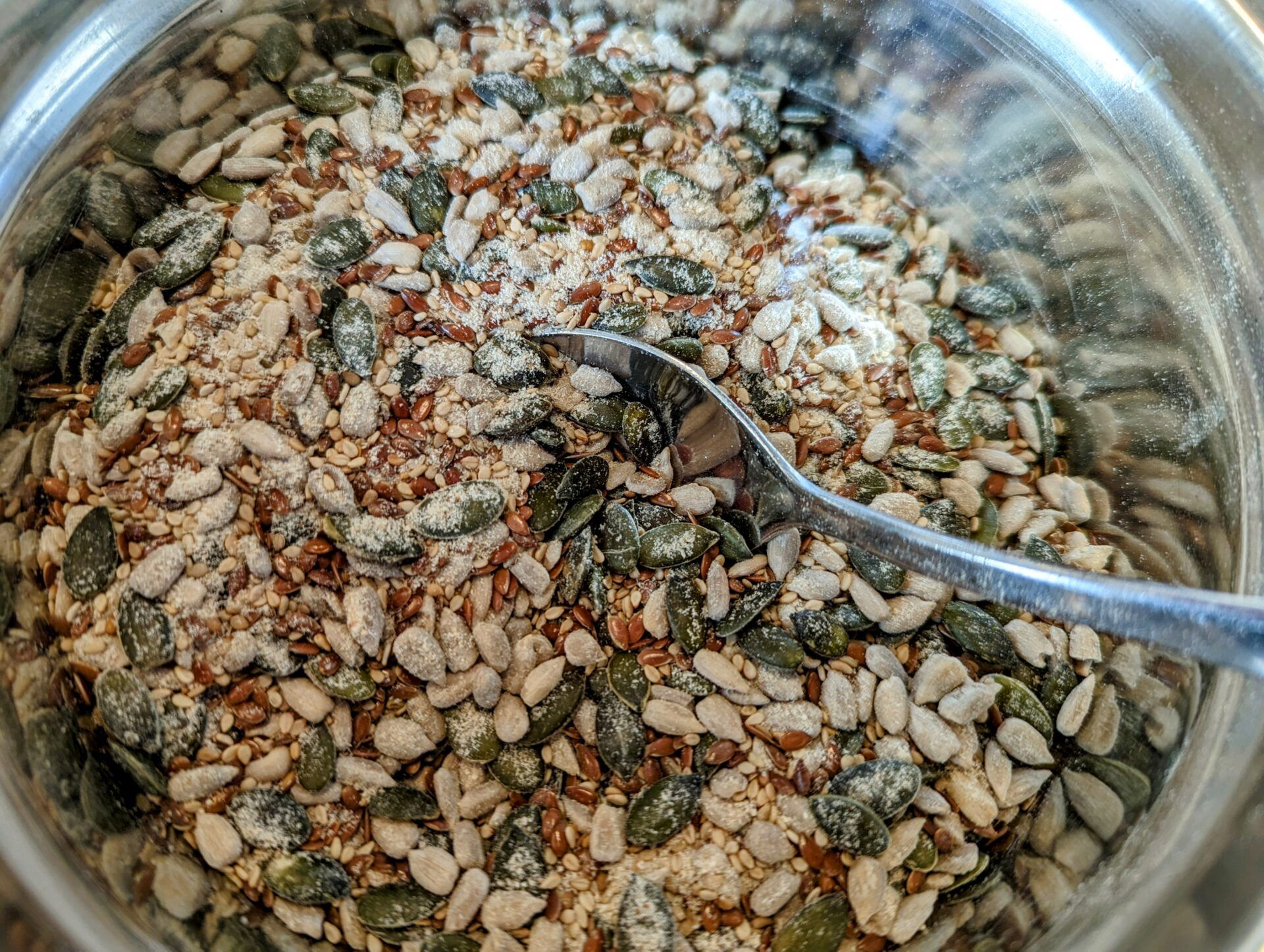 Det absolut bedste keto rugbrød - smager fuldstændig som alm. rugbrød — fremgangsmåde, trin 2