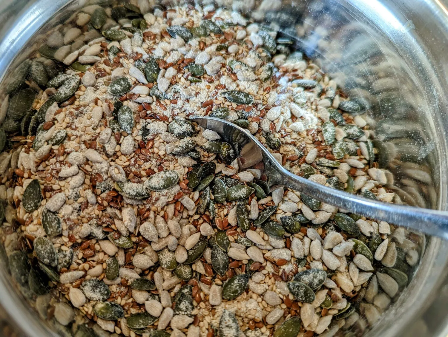 Det absolut bedste keto rugbrød - smager fuldstændig som alm. rugbrød — fremgangsmåde, trin 2